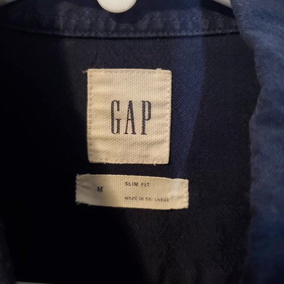 GAP slim-fit Oxford Button-down shirt in Navy - Picture 3 of 5